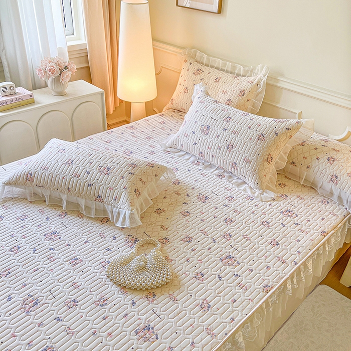 91家纺网 家纺一手货源 找家纺 网红馆（ck家纺） 2026新款凉感丝床笠式床裙款乳胶乳印花凉席 艺梦  粉