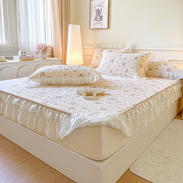 91家纺网 家纺一手货源 找家纺 网红馆（ck家纺） 2026新款凉感丝床笠式床裙款乳胶乳印花凉席 艺梦  粉