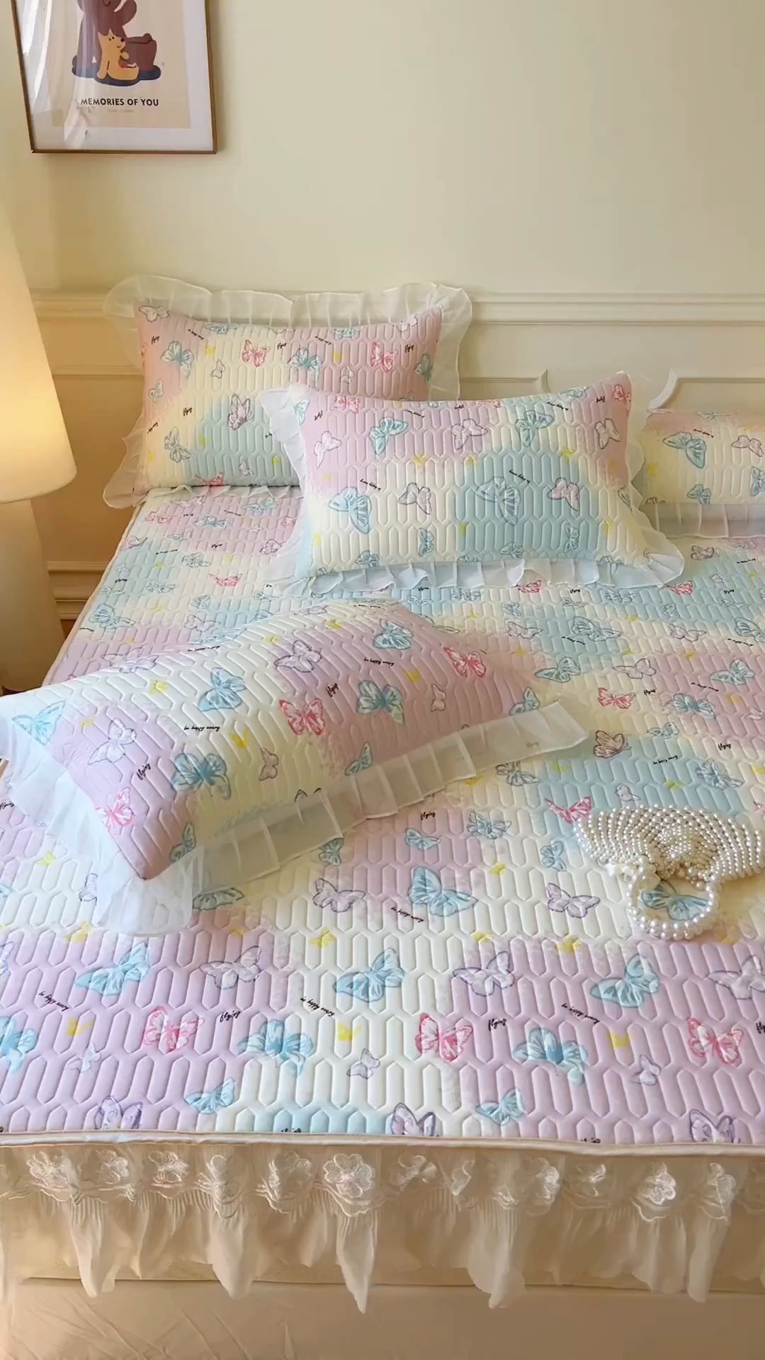 91家纺网 家纺一手货源 找家纺 网红馆（ck家纺） 2026新款凉感丝床笠式床裙款乳胶乳印花凉席 翩翩起舞 粉