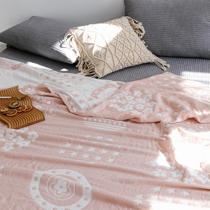 91家纺网 家纺一手货源 找家纺 朴尔家纺-毛巾被 2026春夏新款加厚三层水洗棉全棉纯棉纱布毛巾被夏被夏凉被空调被 星星点点-粉