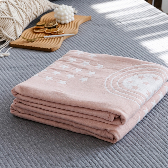 91家纺网 家纺一手货源 找家纺 朴尔家纺-毛巾被 2026春夏新款加厚三层水洗棉全棉纯棉纱布毛巾被夏被夏凉被空调被 星星点点-粉