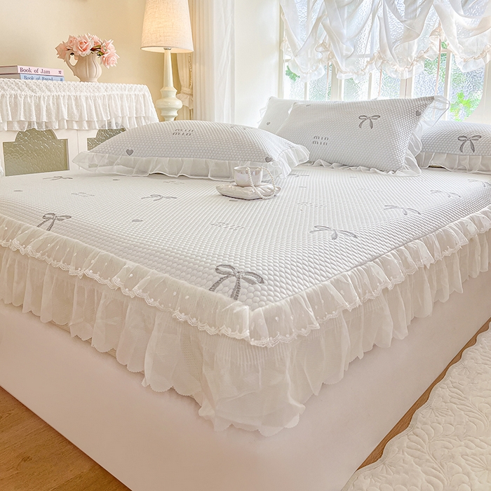 91家纺网 家纺一手货源 找家纺 网红馆（ck家纺） 2026新款小清新床笠式床裙豆豆凉席三件套 甜心蝴蝶-灰