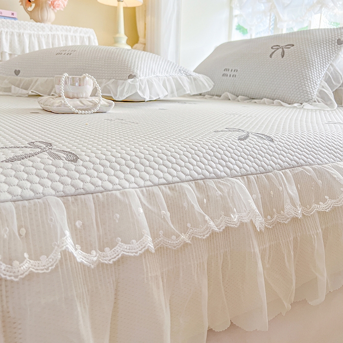 91家纺网 家纺一手货源 找家纺 网红馆（ck家纺） 2026新款小清新床笠式床裙豆豆凉席三件套 甜心蝴蝶-灰