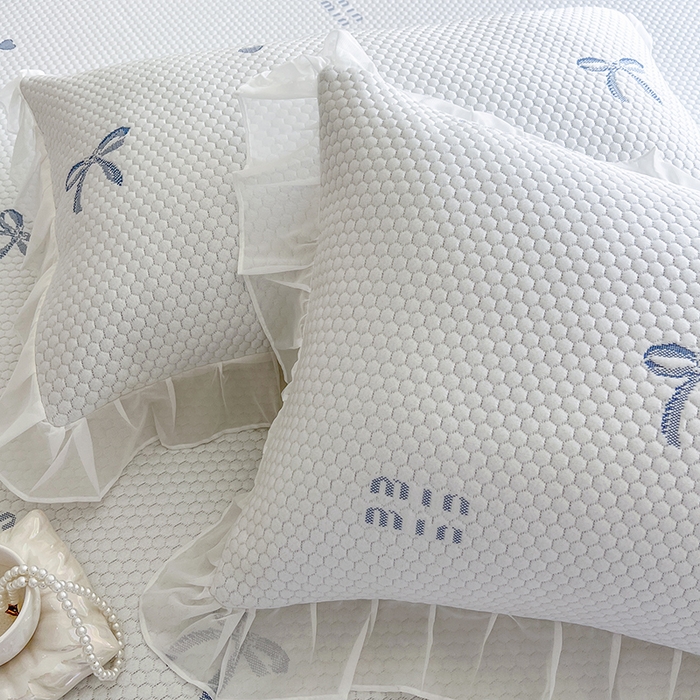 91家纺网 家纺一手货源 找家纺 网红馆（ck家纺） 2026新款小清新床笠式床裙豆豆凉席三件套 甜心蝴蝶-蔚蓝