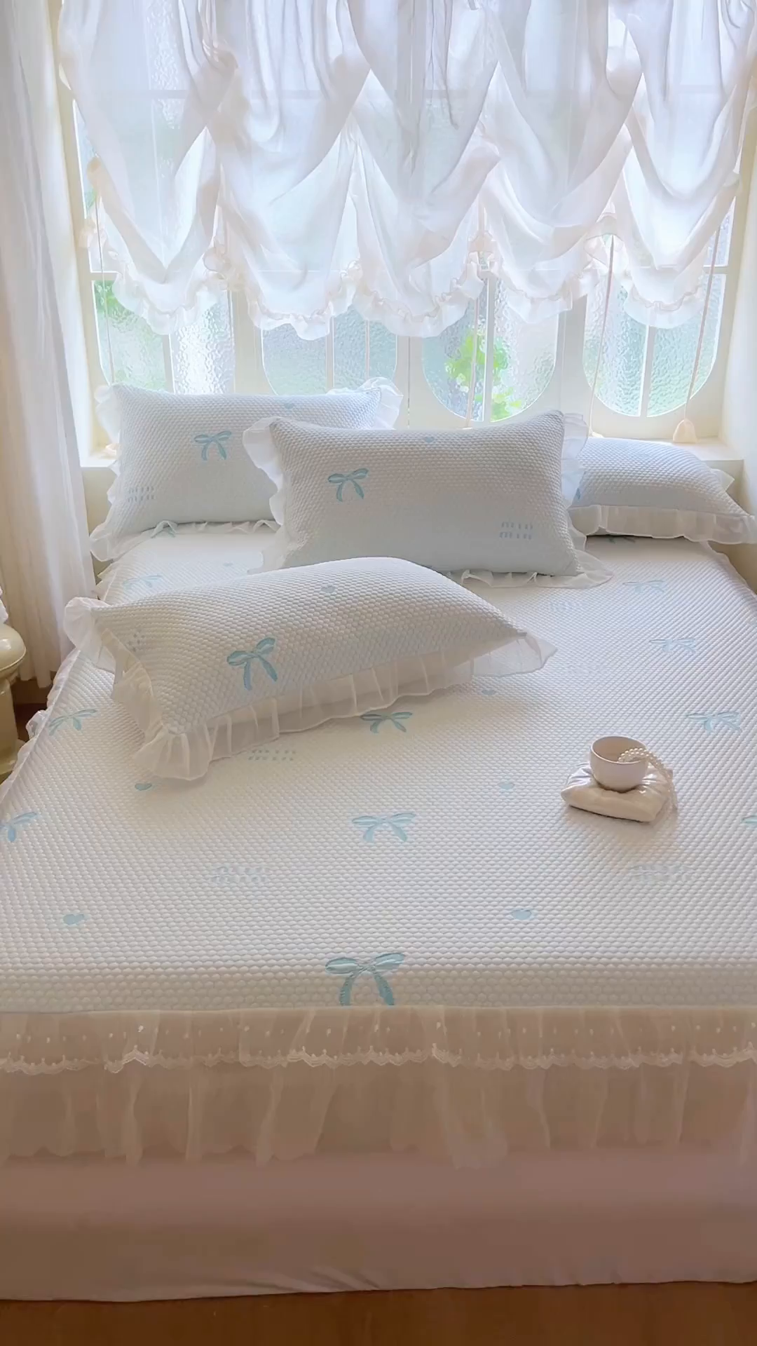 91家纺网 家纺一手货源 找家纺 网红馆（ck家纺） 2026新款小清新床笠式床裙豆豆凉席三件套 甜心蝴蝶-天蓝