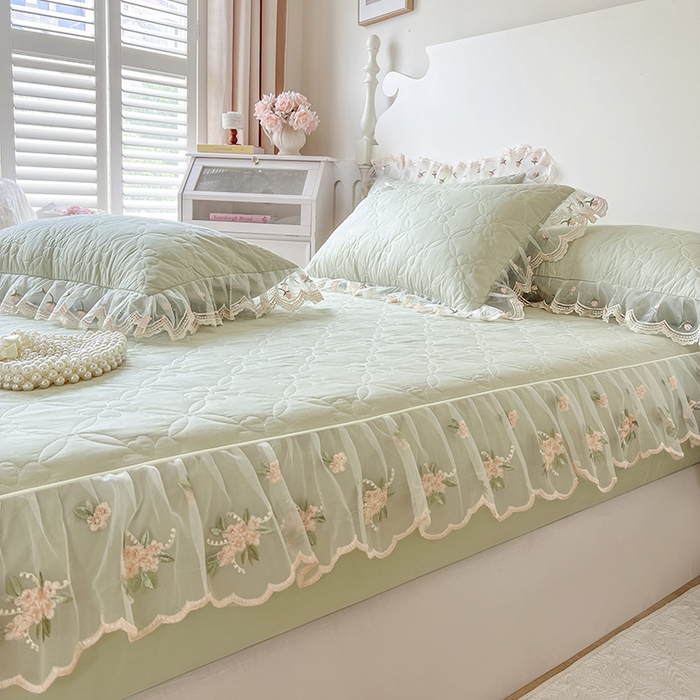 91家纺网 家纺一手货源 找家纺 网红馆（ck家纺） 2026新款全棉蕾丝花边床裙款床笠晨暮花间系列 麦绿