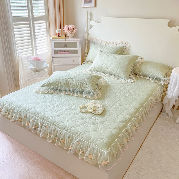 91家纺网 家纺一手货源 找家纺 网红馆（ck家纺） 2026新款全棉蕾丝花边床裙款床笠晨暮花间系列 麦绿