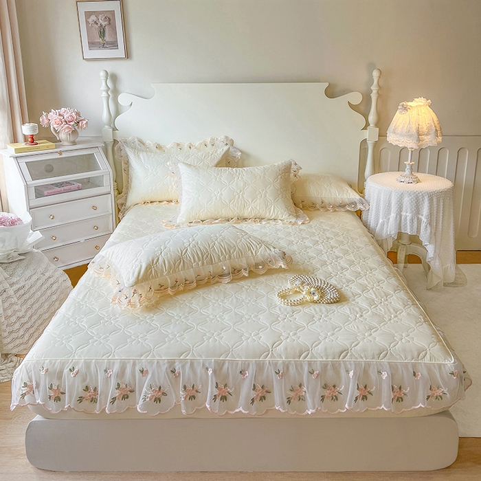 91家纺网 家纺一手货源 找家纺 网红馆（ck家纺） 2026新款全棉蕾丝花边床裙款床笠晨暮花间系列 米色