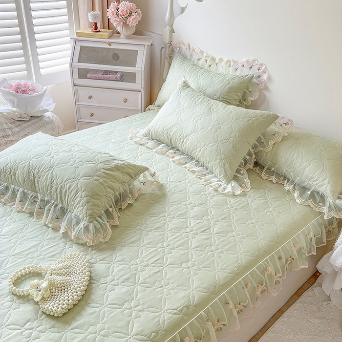 91家纺网 家纺一手货源 找家纺 网红馆（ck家纺） 2026新款全棉蕾丝花边床裙款床笠晨暮花间系列 麦绿