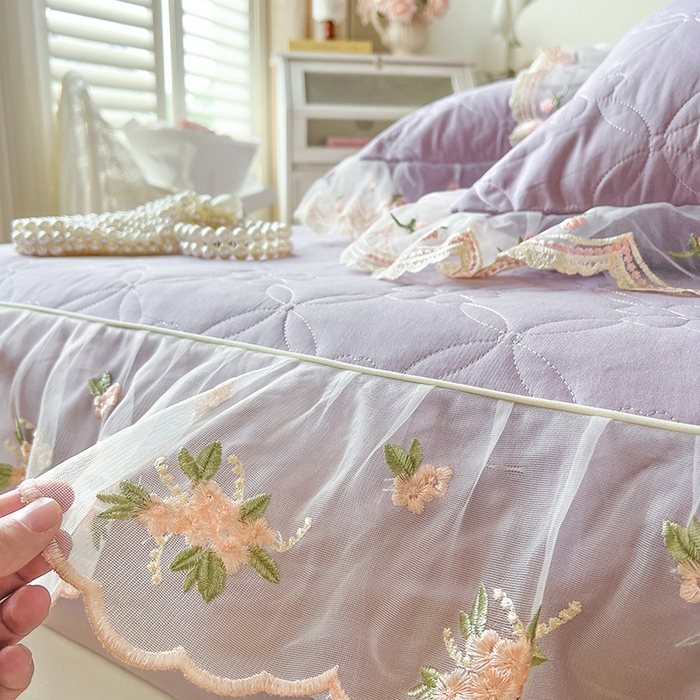 91家纺网 家纺一手货源 找家纺 网红馆（ck家纺） 2026新款全棉蕾丝花边床裙款床笠晨暮花间系列 浅紫