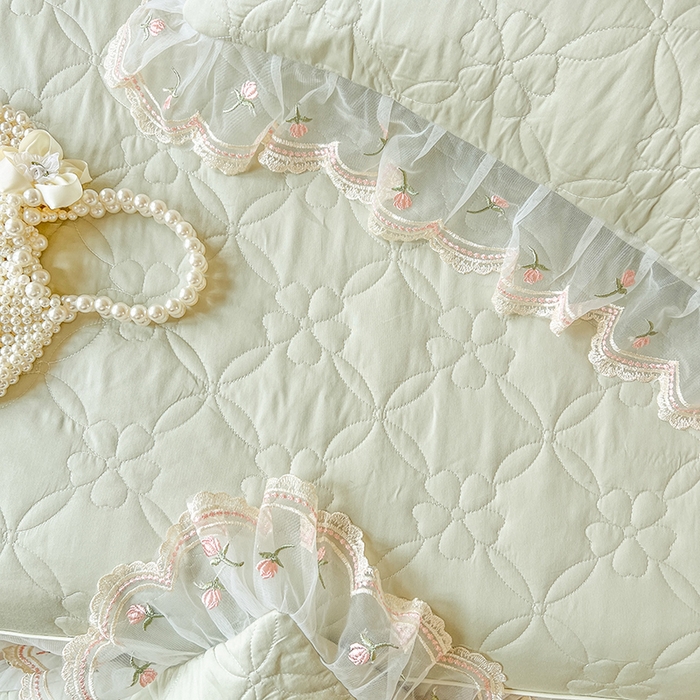 91家纺网 家纺一手货源 找家纺 网红馆（ck家纺） 2026新款全棉蕾丝花边床裙款床笠晨暮花间系列 麦绿