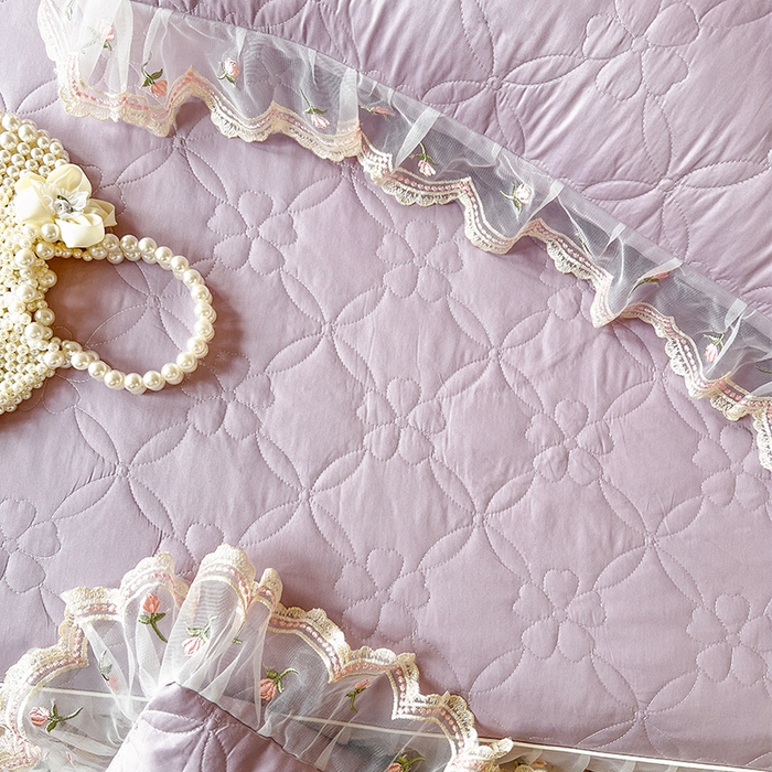 91家纺网 家纺一手货源 找家纺 网红馆（ck家纺） 2026新款全棉蕾丝花边床裙款床笠晨暮花间系列 浅紫