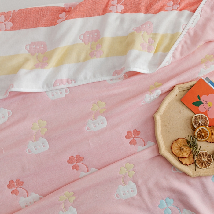 91家纺网 家纺一手货源 找家纺 朴尔家纺-毛巾被 2026春夏新款六层全棉纯棉纱布毛巾被夏被夏凉被空调被 杯中叶语-粉