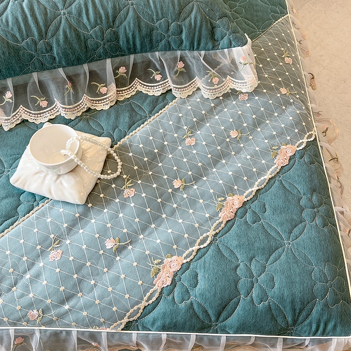 91家纺网 家纺一手货源 找家纺 网红馆（ck家纺） 2026新款色织蕾丝边床裙款床笠 黛绿色