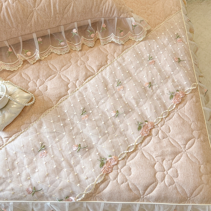 91家纺网 家纺一手货源 找家纺 网红馆（ck家纺） 2026新款色织蕾丝边床裙款床笠 奶茶色