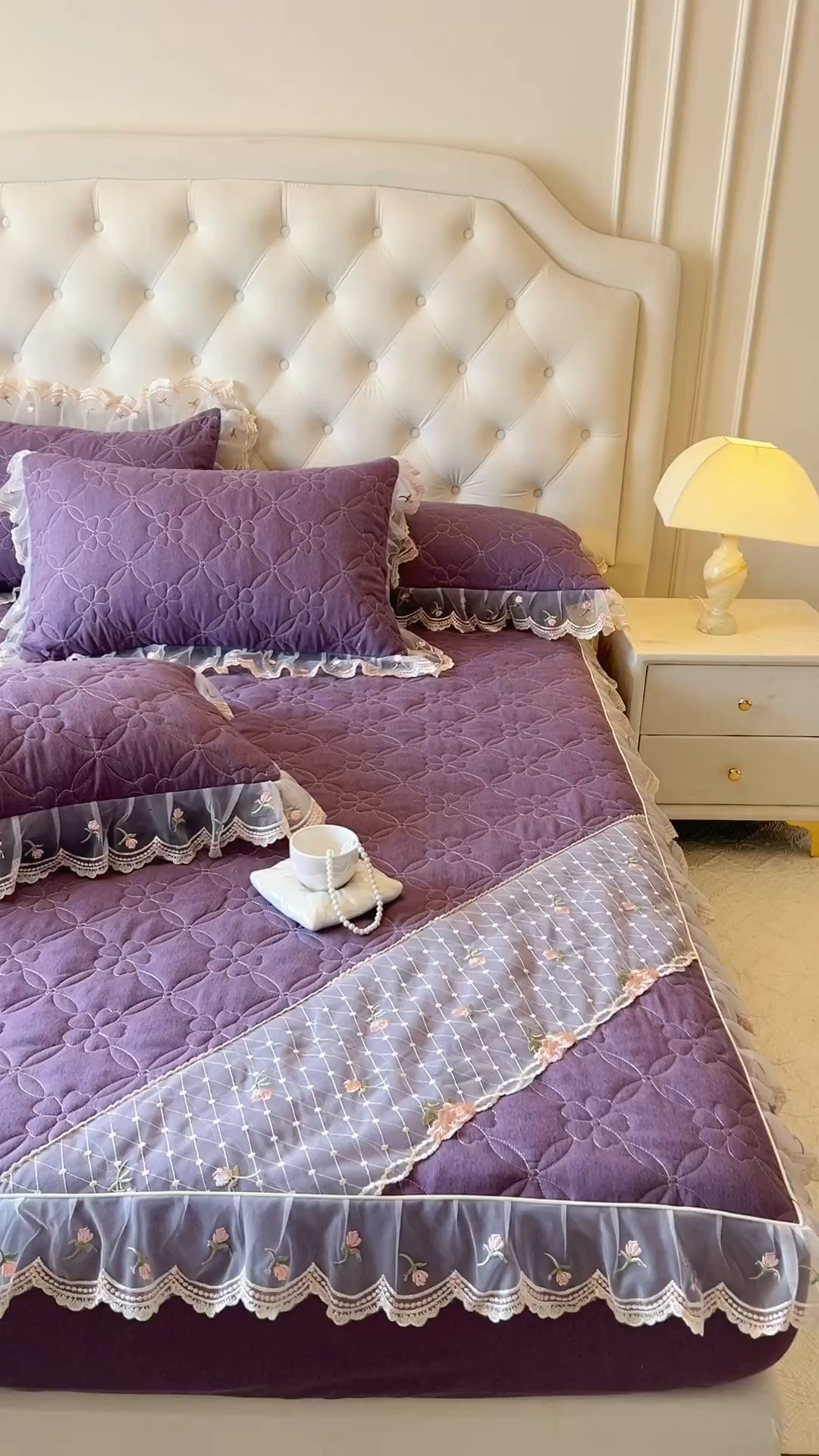 91家纺网 家纺一手货源 找家纺 网红馆（ck家纺） 2026新款色织蕾丝边床裙款床笠 浪漫紫