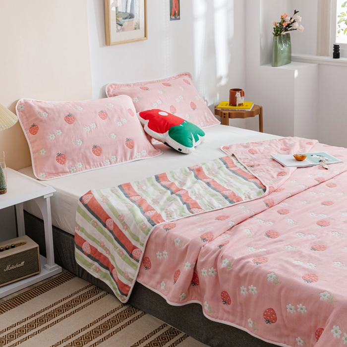 91家纺网 家纺一手货源 找家纺 朴尔家纺-毛巾被 2026春夏新款六层全棉纯棉纱布毛巾被夏被夏凉被空调被 甜甜草莓-粉