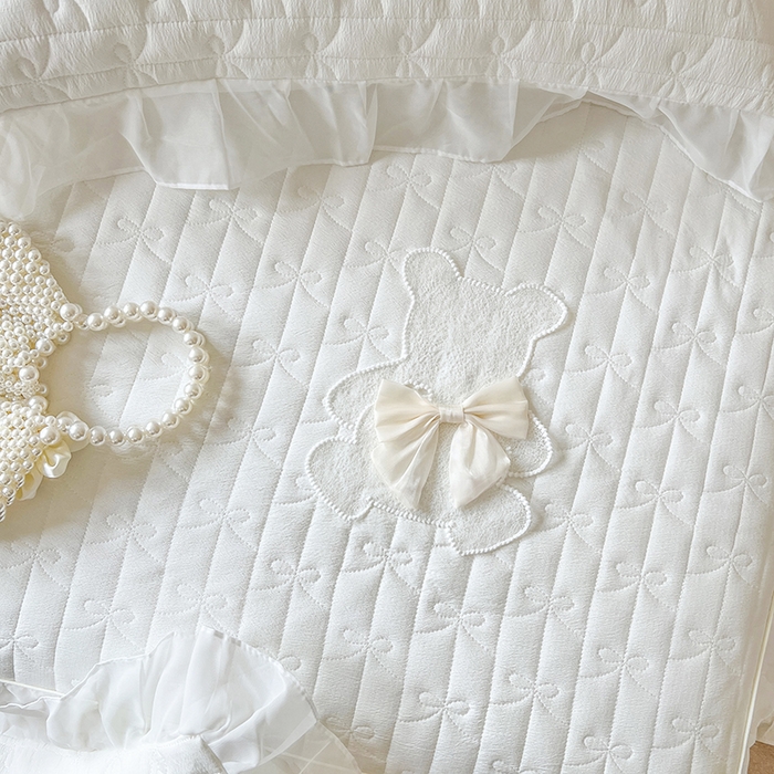 91家纺网 家纺一手货源 找家纺 （总）网红馆（ck家纺） 2026新款优舒棉花边床裙床笠--蜜糖熊