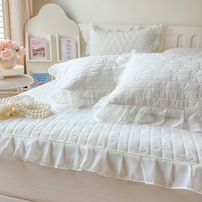 91家纺网 家纺一手货源 找家纺 网红馆（ck家纺） 2026新款优舒棉花边床裙床笠--蜜糖熊 蜜糖熊-白