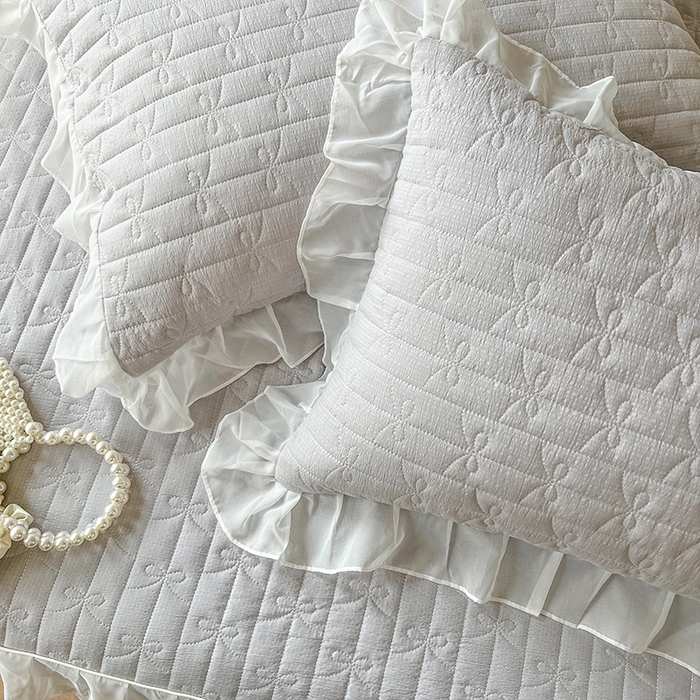 91家纺网 家纺一手货源 找家纺 网红馆（ck家纺） 2026新款优舒棉花边床裙床笠--蜜糖熊 蜜糖熊-灰