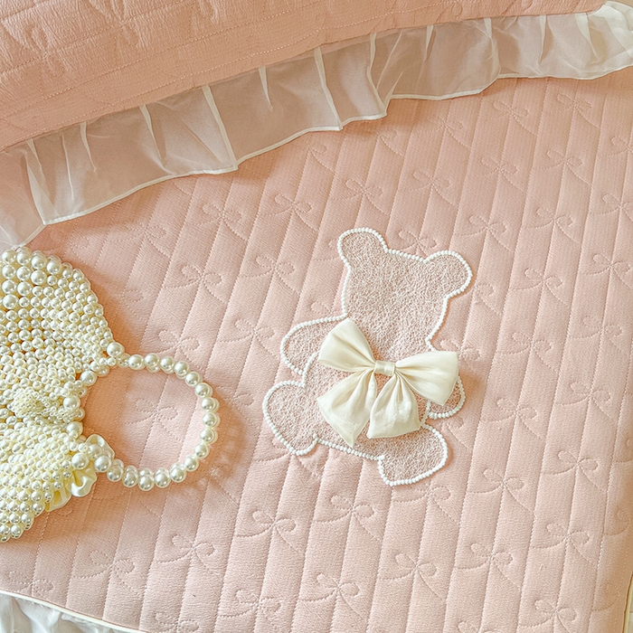 91家纺网 家纺一手货源 找家纺 网红馆（ck家纺） 2026新款优舒棉花边床裙床笠--蜜糖熊 蜜糖熊-粉