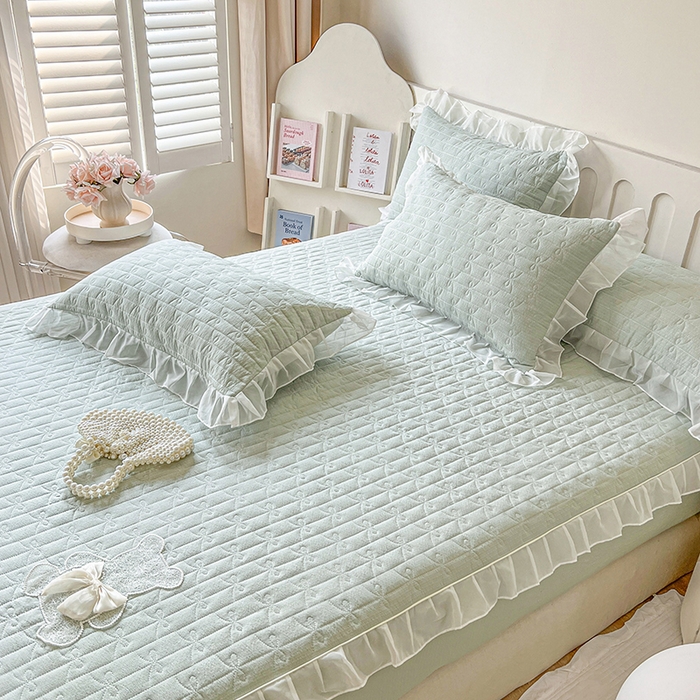 91家纺网 家纺一手货源 找家纺 网红馆（ck家纺） 2026新款优舒棉花边床裙床笠--蜜糖熊 蜜糖熊-绿