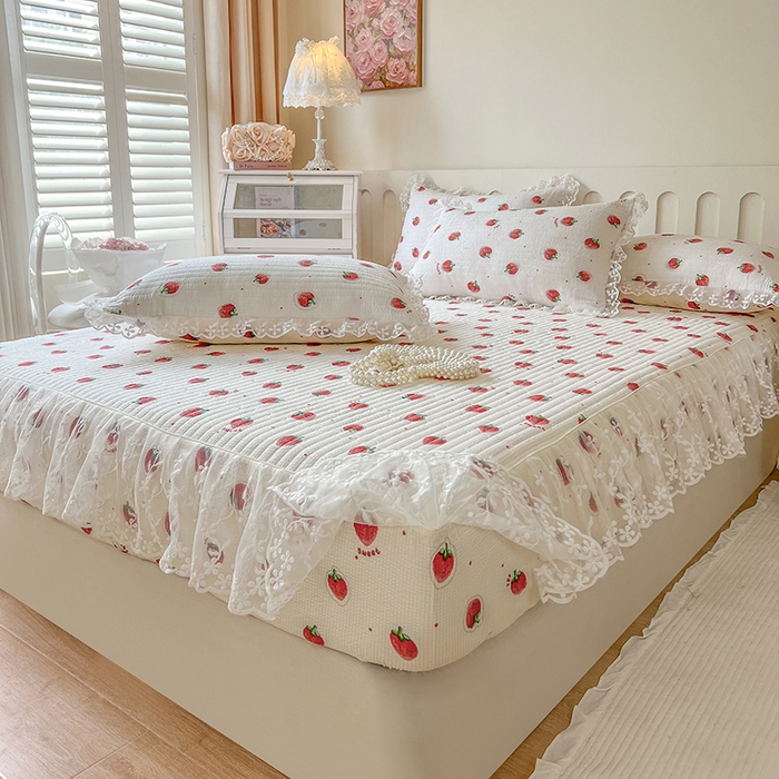 91家纺网 家纺一手货源 找家纺 网红馆（ck家纺） 2026新款泡泡棉印花床笠三件套 甜心草莓