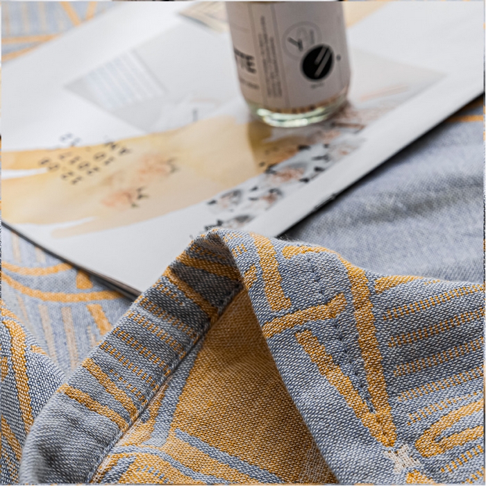 91家纺网 家纺一手货源 找家纺 朴尔家纺-毛巾被 2026春夏新款主推三层水洗棉纱布毛巾被夏被夏凉被空调被 三体秘境-冰蓝黄