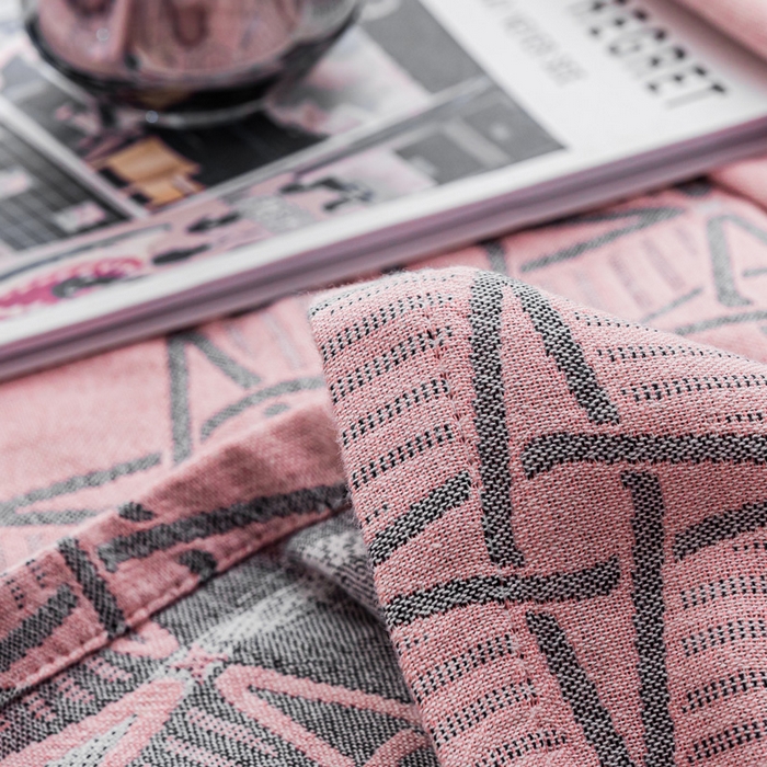 91家纺网 家纺一手货源 找家纺 朴尔家纺-毛巾被 2026春夏新款主推三层水洗棉纱布毛巾被夏被夏凉被空调被 三体秘境-粉灰