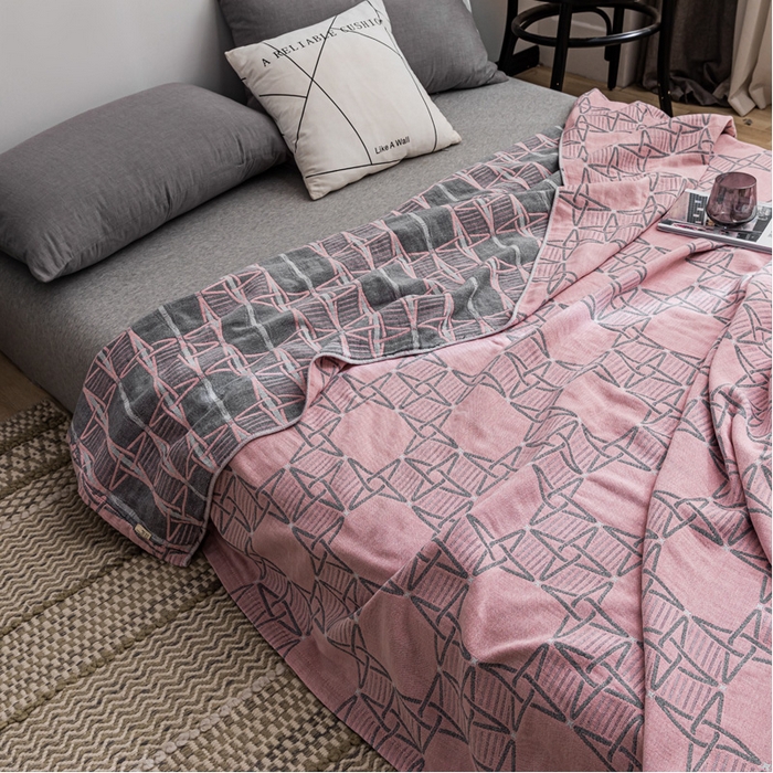 91家纺网 家纺一手货源 找家纺 朴尔家纺-毛巾被 2026春夏新款主推三层水洗棉纱布毛巾被夏被夏凉被空调被 三体秘境-粉灰