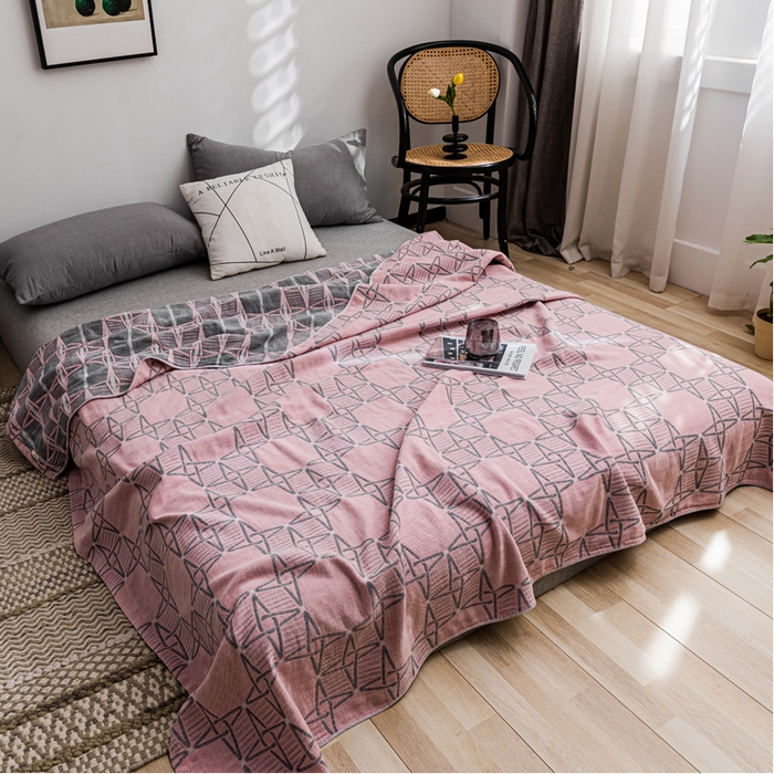 91家纺网 家纺一手货源 找家纺 朴尔家纺-毛巾被 2026春夏新款主推三层水洗棉纱布毛巾被夏被夏凉被空调被 三体秘境-粉灰