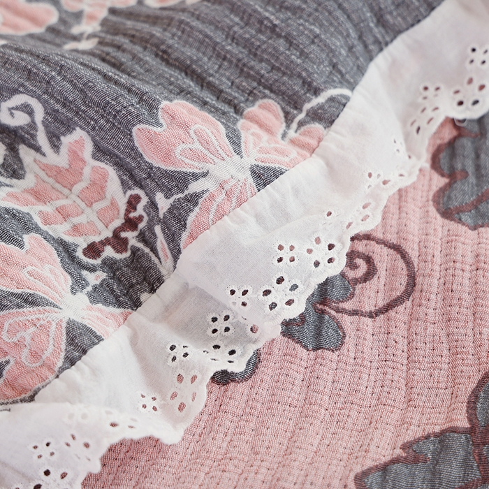 91家纺网 家纺一手货源 找家纺 朴尔家纺-毛巾被 2026春夏新款韩式花边纯棉竹纤维加大成人纱布毛巾被夏被夏凉被空调被 藤蔓之恋--毛巾被