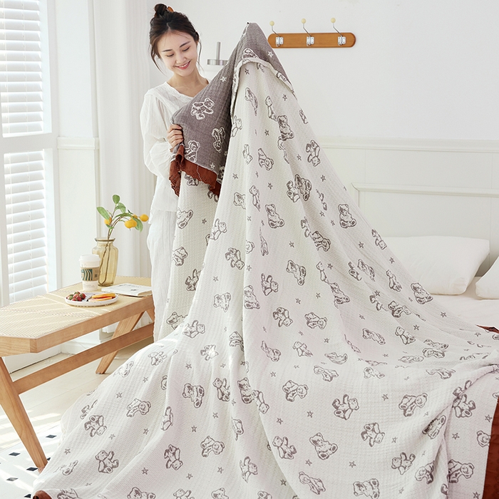 91家纺网 家纺一手货源 找家纺 朴尔家纺-毛巾被 2026春夏新款韩式花边纯棉竹纤维加大成人纱布毛巾被夏被夏凉被空调被 玩具熊-米白毛巾被