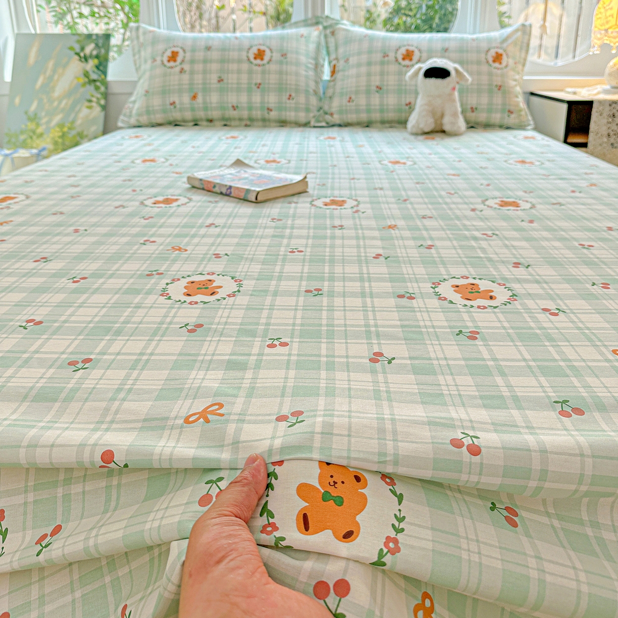 91家纺网 家纺一手货源 找家纺 恩泽家纺 2026春夏新款全棉纯棉12868印花四件套及单品系列-单床单床单单件 绿格小熊