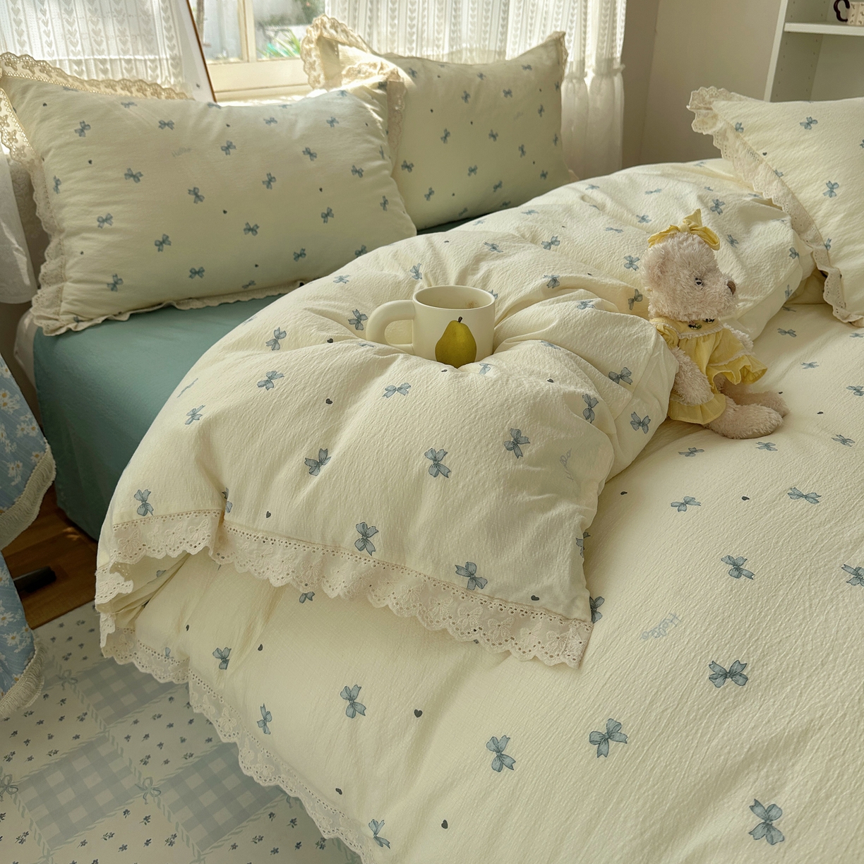 91家纺网 家纺一手货源 找家纺 韩巢家纺 2026新款蝴蝶花边销款四件套 相思-蓝【蝴蝶花边款】