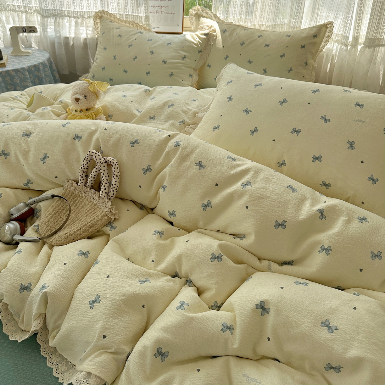 91家纺网 家纺一手货源 找家纺 韩巢家纺 2026新款蝴蝶花边销款四件套 相思-蓝【蝴蝶花边款】