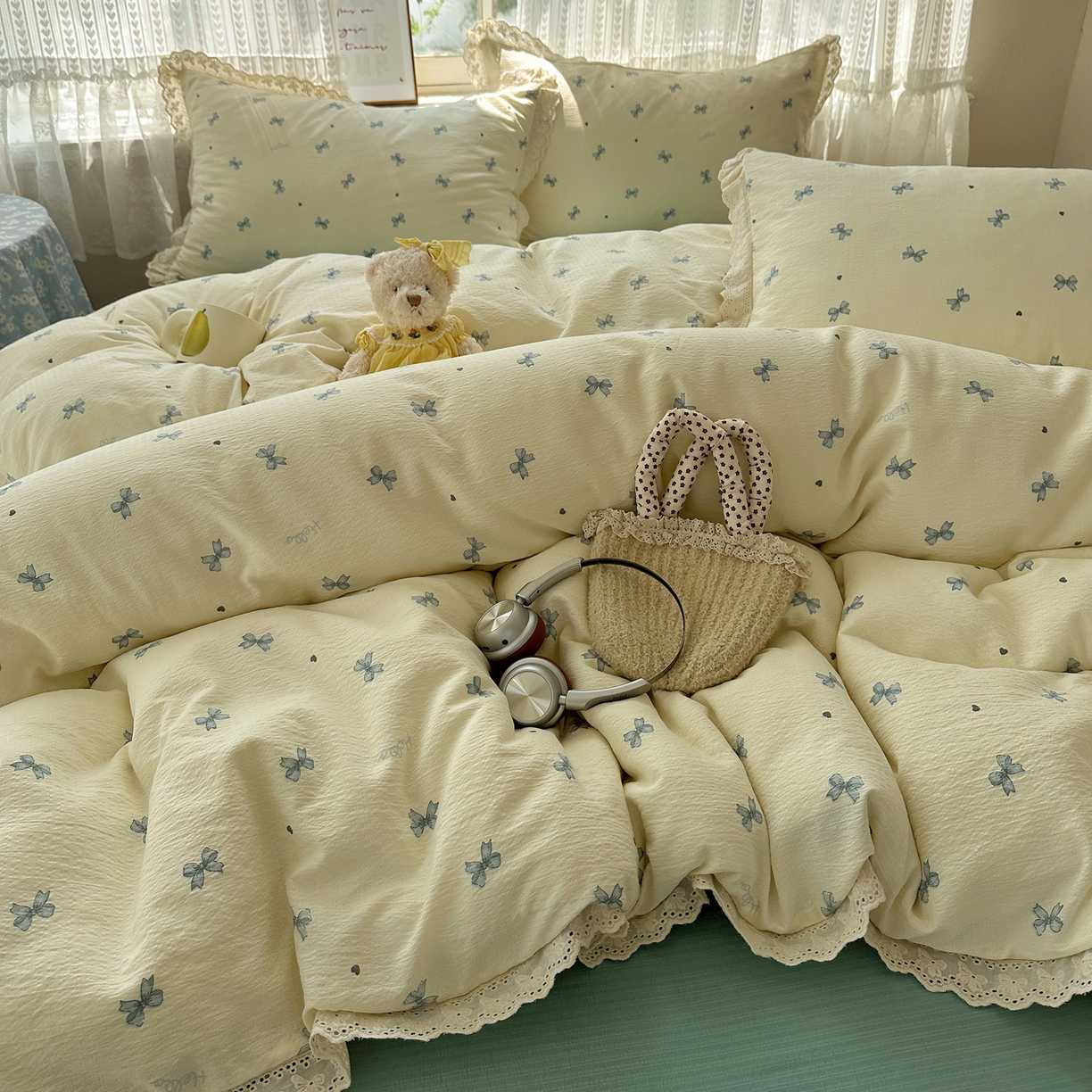 91家纺网 家纺一手货源 找家纺 韩巢家纺 2026新款蝴蝶花边销款四件套 相思-蓝【蝴蝶花边款】