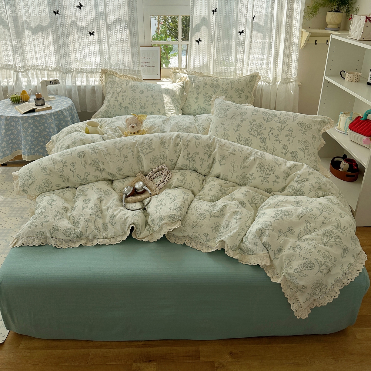 91家纺网 家纺一手货源 找家纺 韩巢家纺 2026新款蝴蝶花边销款四件套 海像森林【蝴蝶花边款】