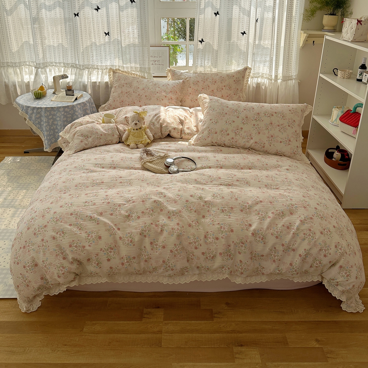 91家纺网 家纺一手货源 找家纺 韩巢家纺 2026新款蝴蝶花边销款四件套 序曲-粉【蝴蝶花边款】