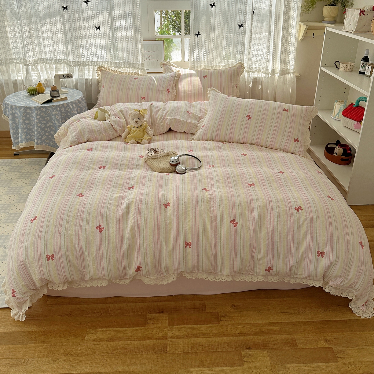 91家纺网 家纺一手货源 找家纺 韩巢家纺 2026新款蝴蝶花边销款四件套 遇见彩虹【蝴蝶花边款】