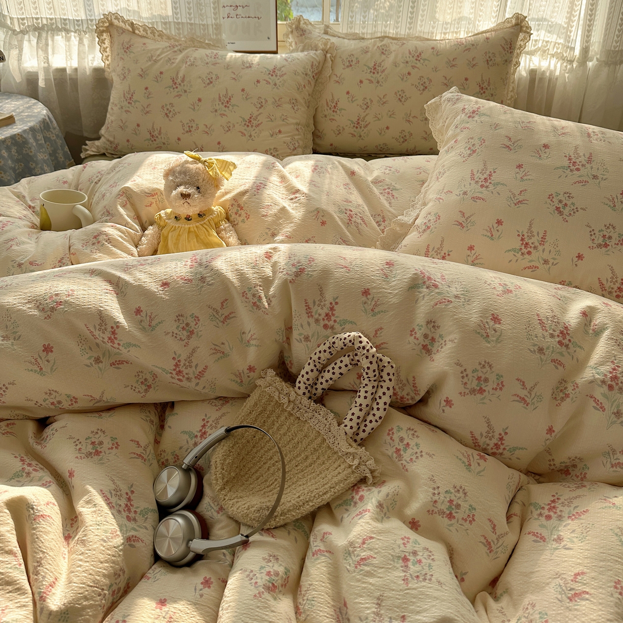 91家纺网 家纺一手货源 找家纺 韩巢家纺 2026新款蝴蝶花边销款四件套 奶昔甜糕-粉【蝴蝶花边款】