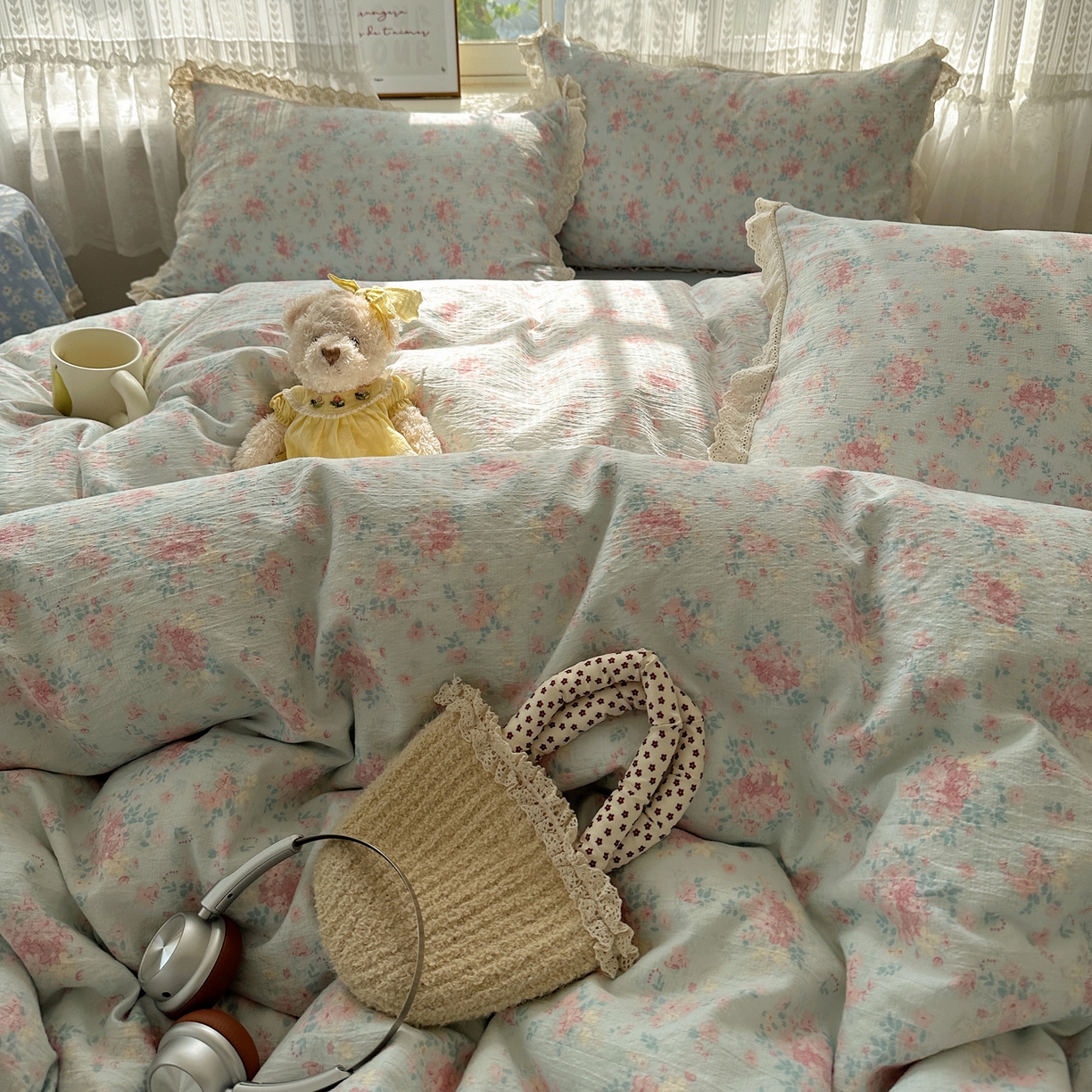 91家纺网 家纺一手货源 找家纺 韩巢家纺 2026新款蝴蝶花边销款四件套 月下清幽【蝴蝶花边款】