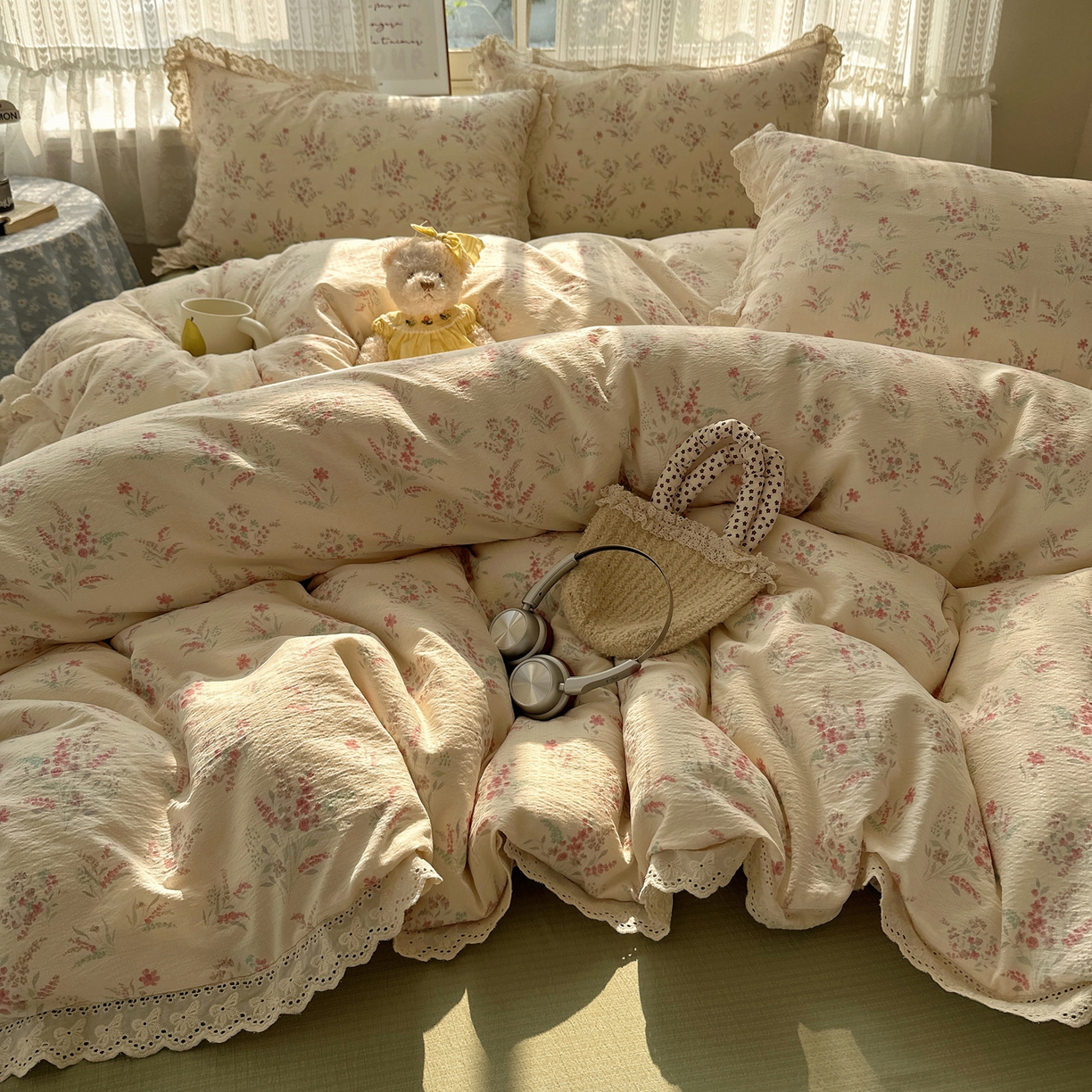 91家纺网 家纺一手货源 找家纺 韩巢家纺 2026新款蝴蝶花边销款四件套 奶昔甜糕-粉【蝴蝶花边款】