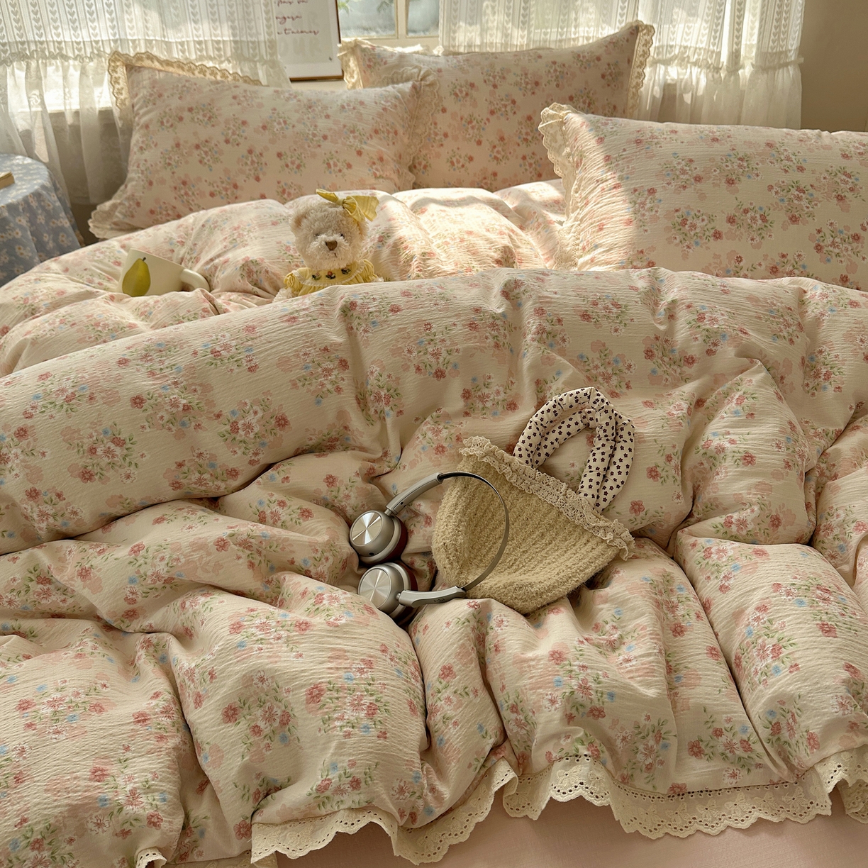 91家纺网 家纺一手货源 找家纺 韩巢家纺 2026新款蝴蝶花边销款四件套 序曲-粉【蝴蝶花边款】