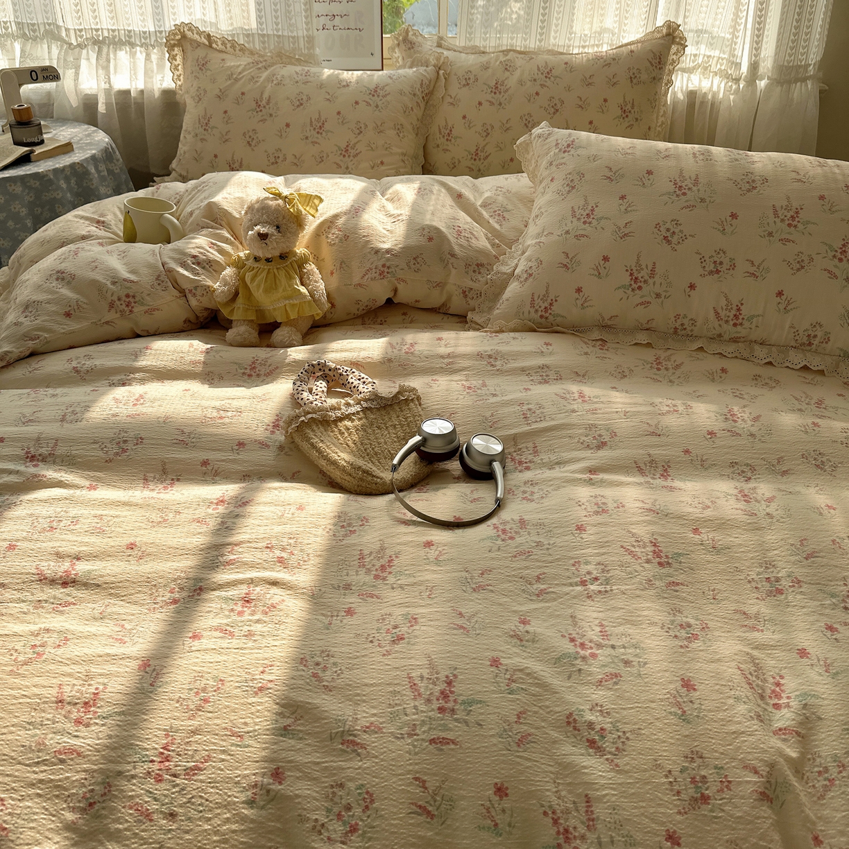 91家纺网 家纺一手货源 找家纺 韩巢家纺 2026新款蝴蝶花边销款四件套 奶昔甜糕-粉【蝴蝶花边款】