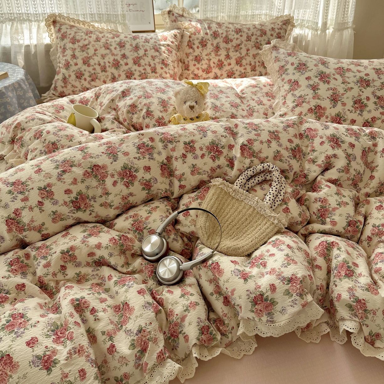 91家纺网 家纺一手货源 找家纺 韩巢家纺 2026新款蝴蝶花边销款四件套 星眠云野【蝴蝶花边款】