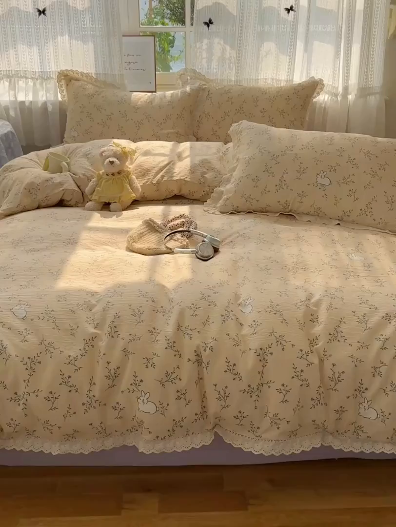 91家纺网 家纺一手货源 找家纺 韩巢家纺 2026新款蝴蝶花边销款四件套 森田野园【蝴蝶花边款】
