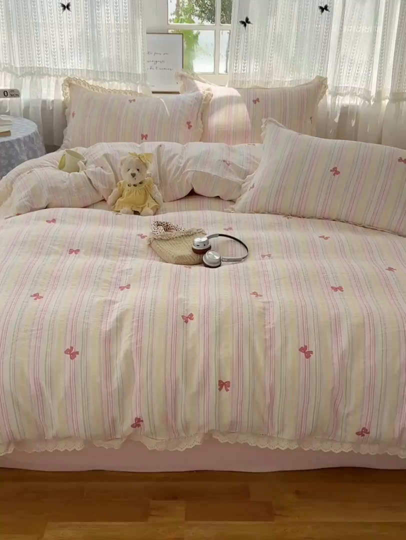 91家纺网 家纺一手货源 找家纺 韩巢家纺 2026新款蝴蝶花边销款四件套 遇见彩虹【蝴蝶花边款】