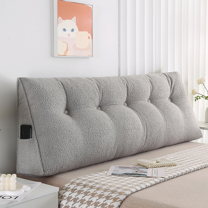 91家纺网 家纺一手货源 找家纺 （总）永光家居 2026新款泰迪绒三角靠垫 填充浅蓝色产品不供多多