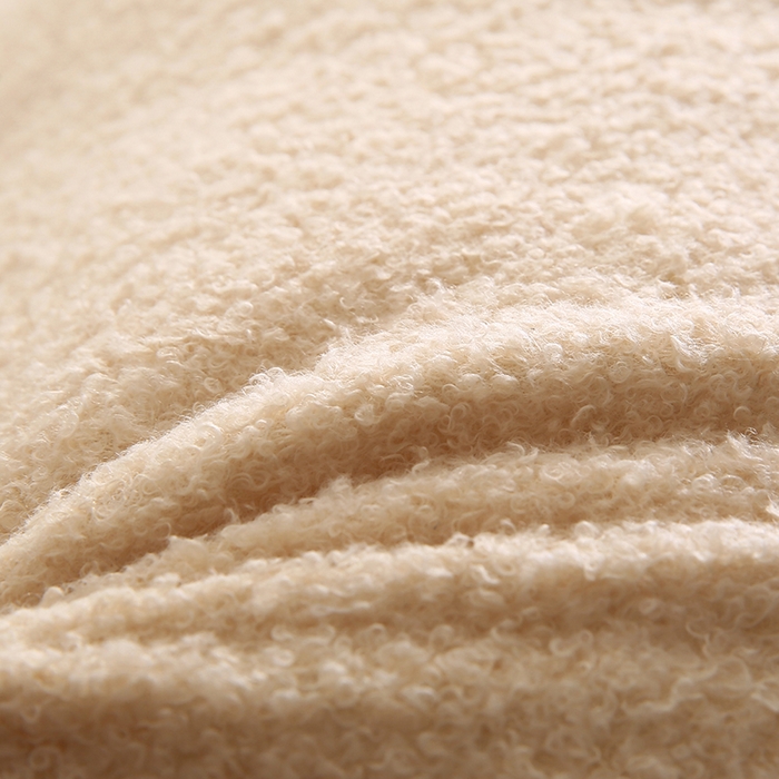 91家纺网 家纺一手货源 找家纺 永光家居 2026新款泰迪绒三角靠垫 填充浅蓝色产品不供多多 泰迪驼